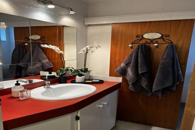 Photo of property in 12b Mount Iron Drive, Wanaka, 9305