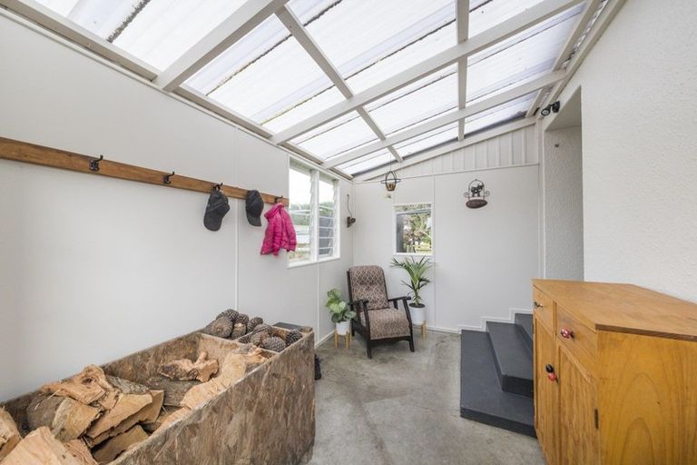 Photo of property in 2139 State Highway 3, Sanson, Palmerston North, 4479