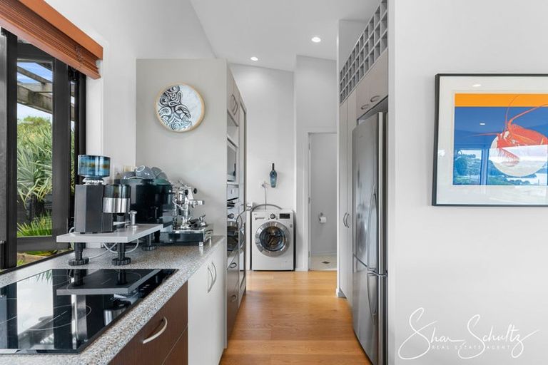 Photo of property in 24 Oxford Street, Whakapirau, Maungaturoto, 0583