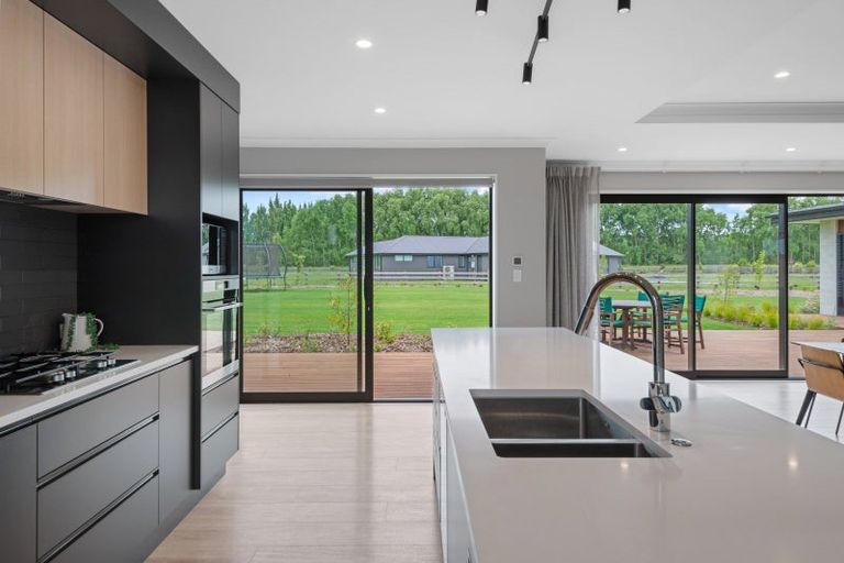 Photo of property in 76 Verdeco Boulevard, Lincoln, 7608