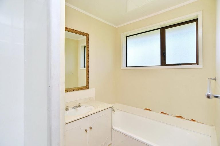 Photo of property in 5 Ballymena Drive, Belfast, Christchurch, 8051