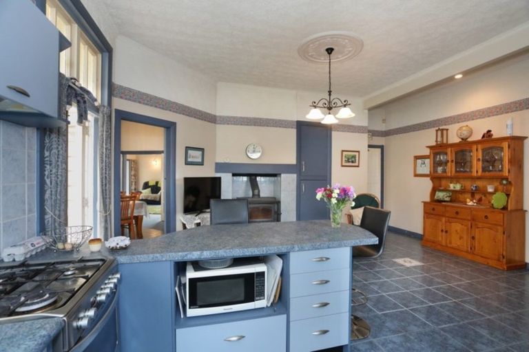 Photo of property in 25 Wanganui Road, Marton, 4710