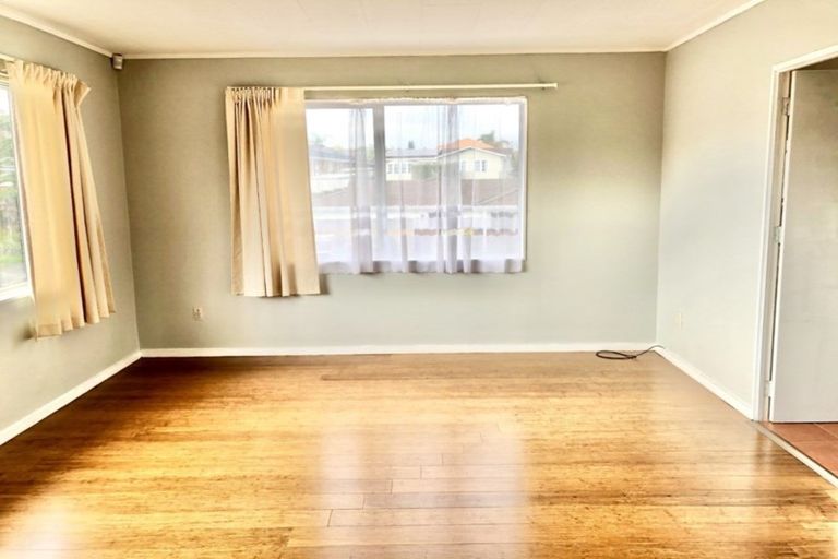 Photo of property in 15a Colum Place, Bucklands Beach, Auckland, 2014