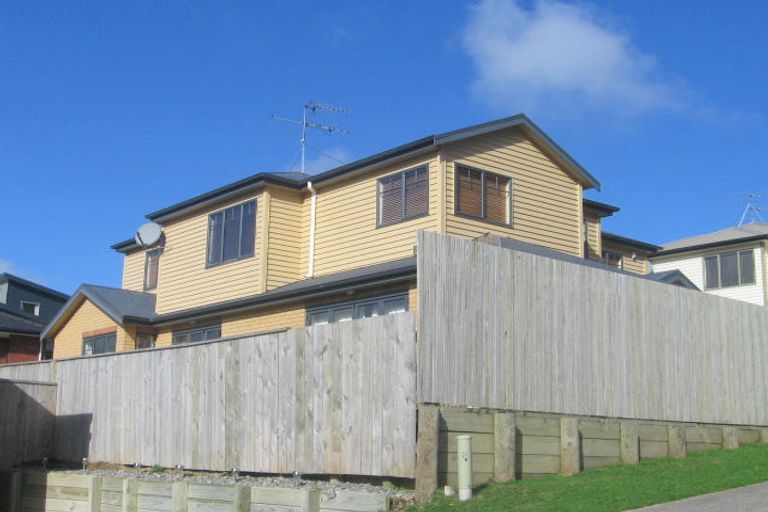 Photo of property in 27 Erlestoke Crescent, Churton Park, Wellington, 6037
