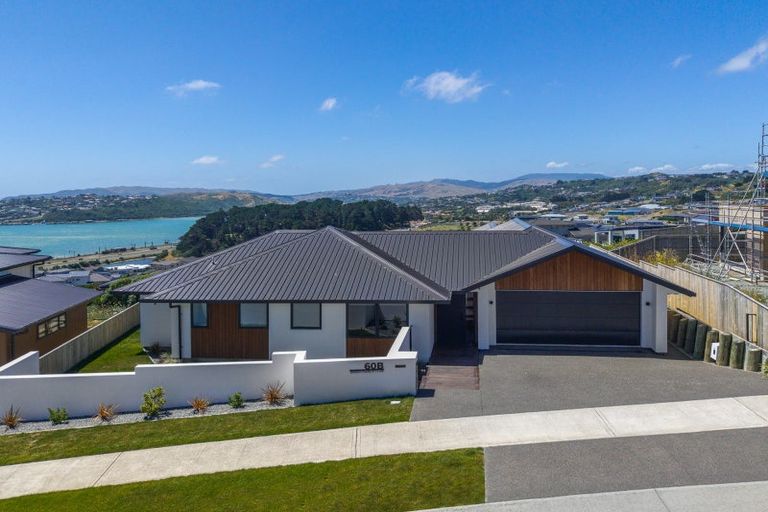 Photo of property in 60b Queen Charlotte Drive, Aotea, Porirua, 5024