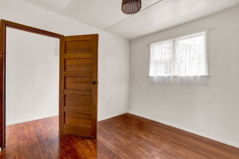 Photo of property in 5 Gisborne Terrace, Opunake, 4616