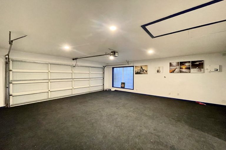 Photo of property in 12 Manu Place, Pinehill, Auckland, 0632