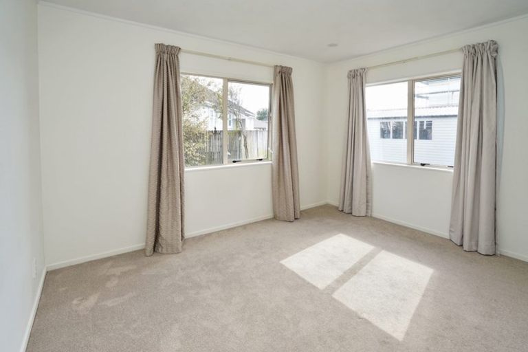 Photo of property in 5a Le Quesne Place, Fairfield, Hamilton, 3214