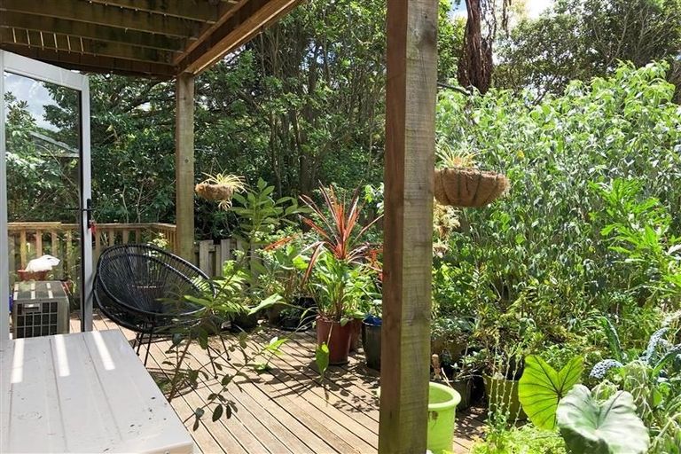 Photo of property in 76l Edmonton Road, Henderson, Auckland, 0612