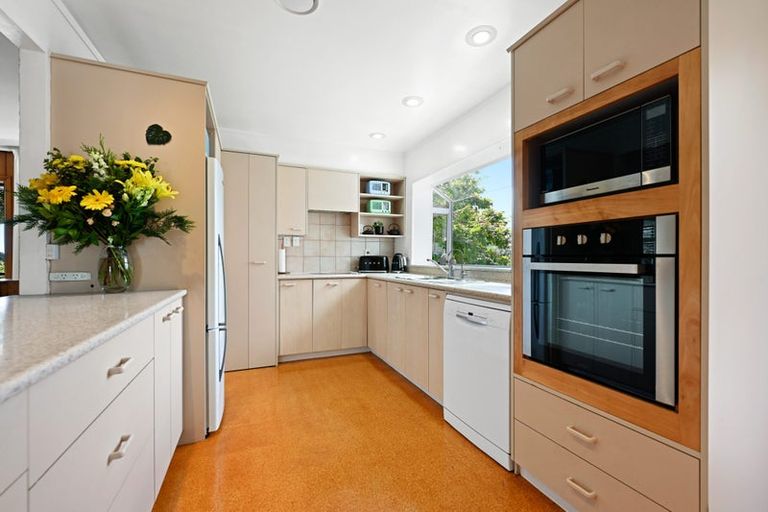 Photo of property in 43 Hillcrest Road, Hillcrest, Hamilton, 3216