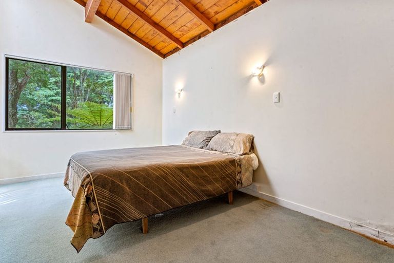 Photo of property in 37 Eugenia Rise, Totara Heights, Auckland, 2105