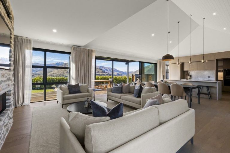 Photo of property in Kawarau Heights, 15 Kawarau Heights Boulevard, Lake Hayes, Queenstown, 9304