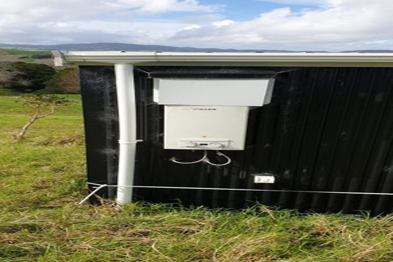 Photo of property in 79 Gorge Road, Maungaturoto, 0520