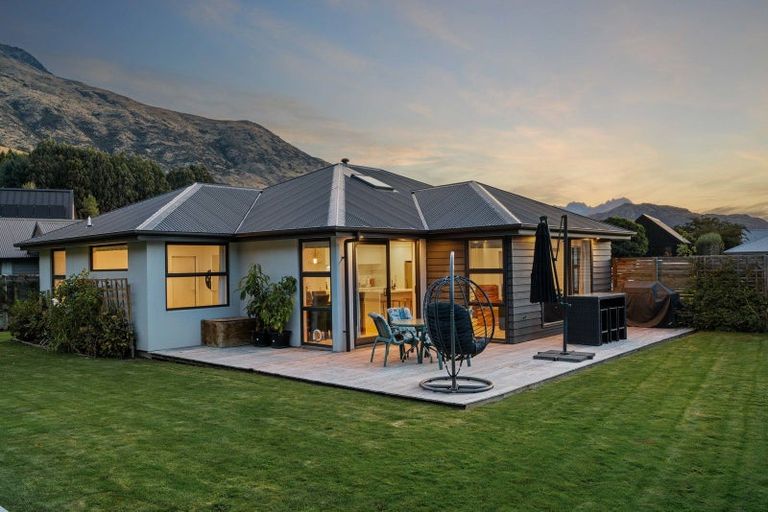 Photo of property in 88 Risinghurst Terrace, Lower Shotover, Queenstown, 9304