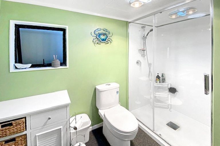 Photo of property in 15 Mack Street, Foxton Beach, Foxton, 4815