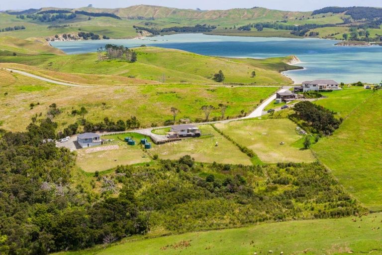 Photo of property in 65b Otara Road, Kaiwaka, 0573