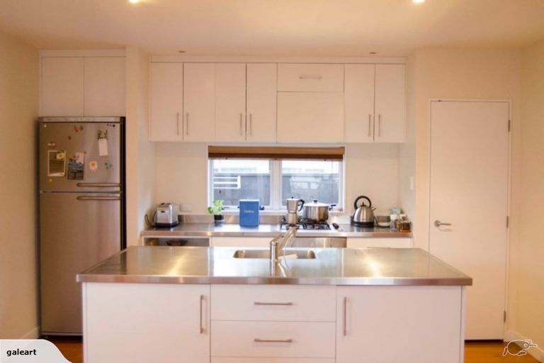 Photo of property in 3/19 Burnham Street, Seatoun, Wellington, 6022