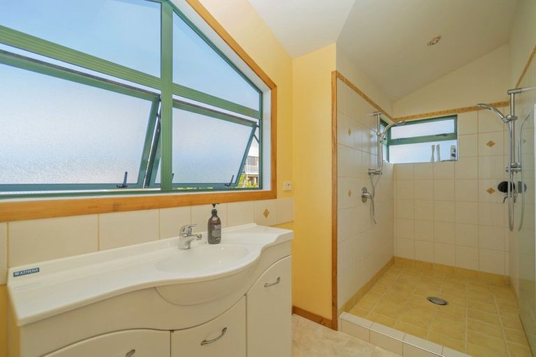 Photo of property in 99 Centennial Drive, Whitianga, 3510