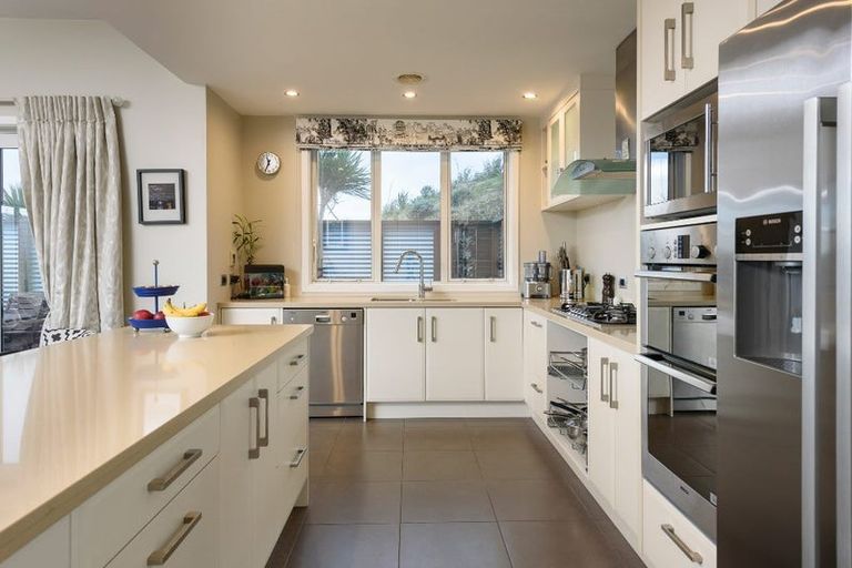 Photo of property in 8 Mewburn Rise, Karori, Wellington, 6012