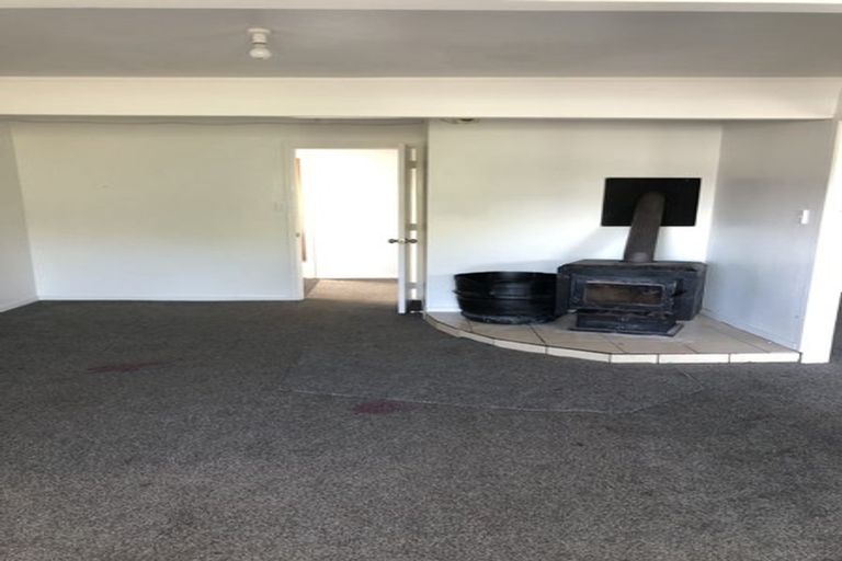 Photo of property in 20 Christmas Road, Manurewa, Auckland, 2102