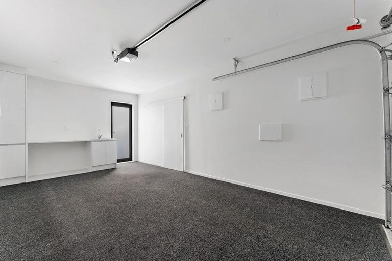Photo of property in 22d Aorangi Place, Birkenhead, Auckland, 0626