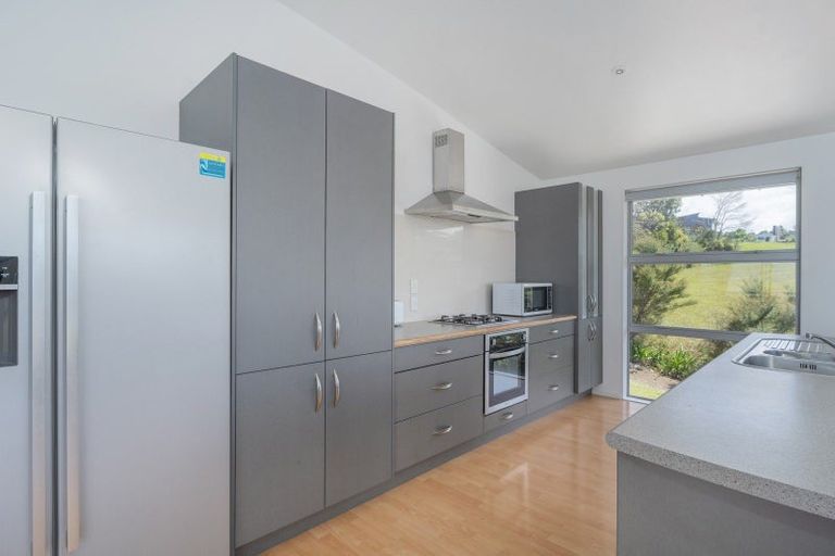 Photo of property in 112 Centennial Drive, Whitianga, 3510