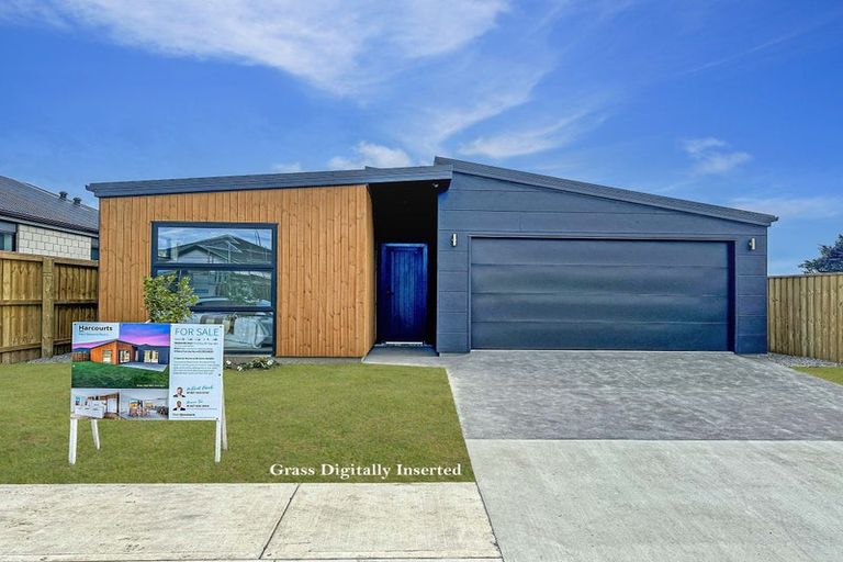 Photo of property in 27 Herridge Street, Woodend, 7691