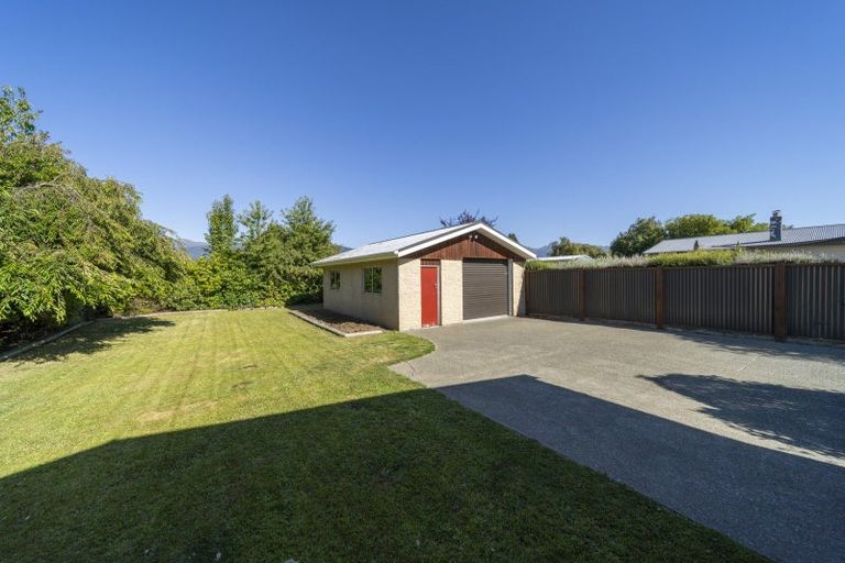 Photo of property in 103 Quintin Drive, Te Anau, 9600