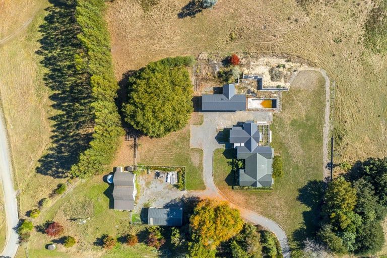 Photo of property in 724 Porangahau Road, Waipukurau, 4282