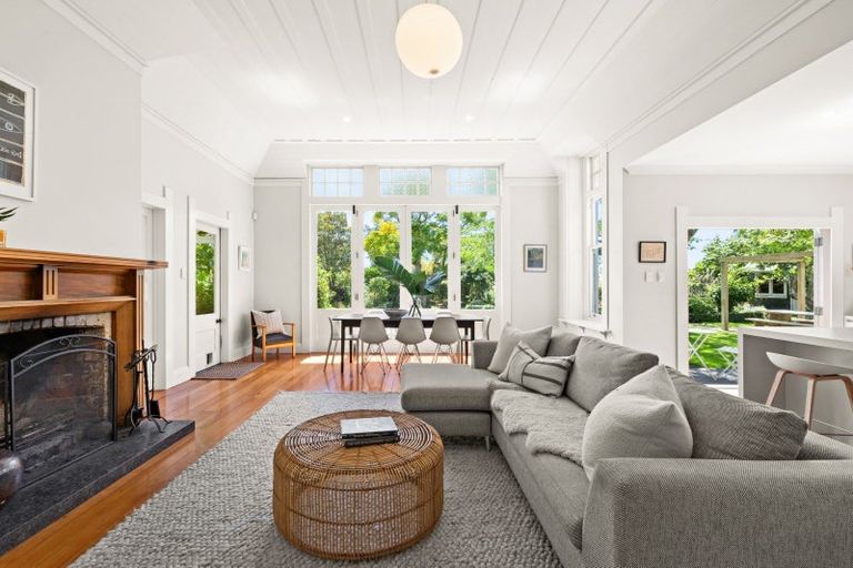 Photo of property in 29 Gordon Road, Te Awanga, 4102