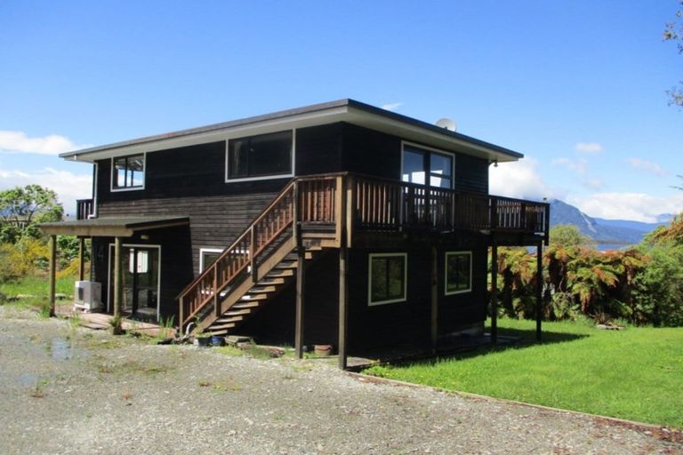 Photo of property in 14 Korua Street, Moana, 7872