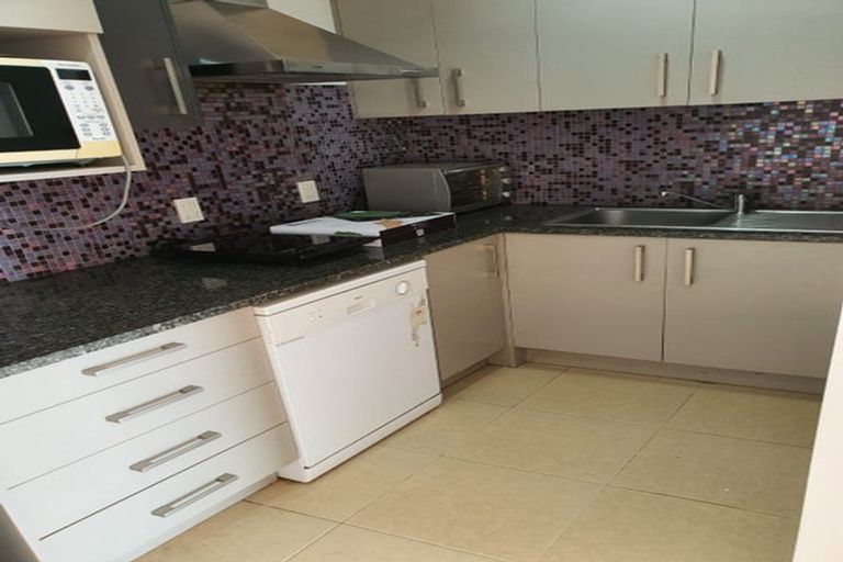 Photo of property in 23a Laurina Road, Sunnynook, Auckland, 0620