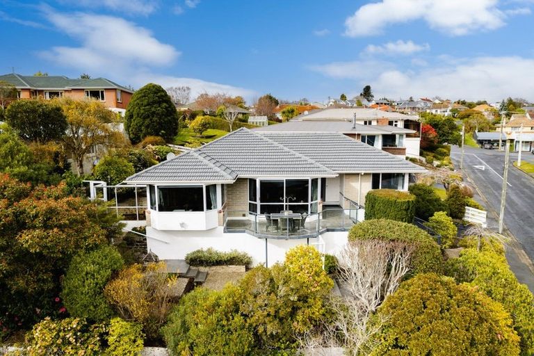 Photo of property in 8 Jason Street, Helensburgh, Dunedin, 9010