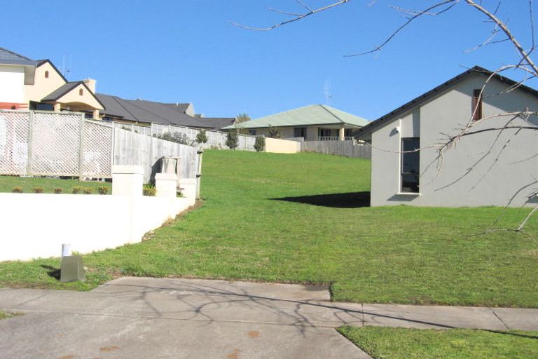 Photo of property in 16 Waipuna Place, Rototuna, Hamilton, 3210