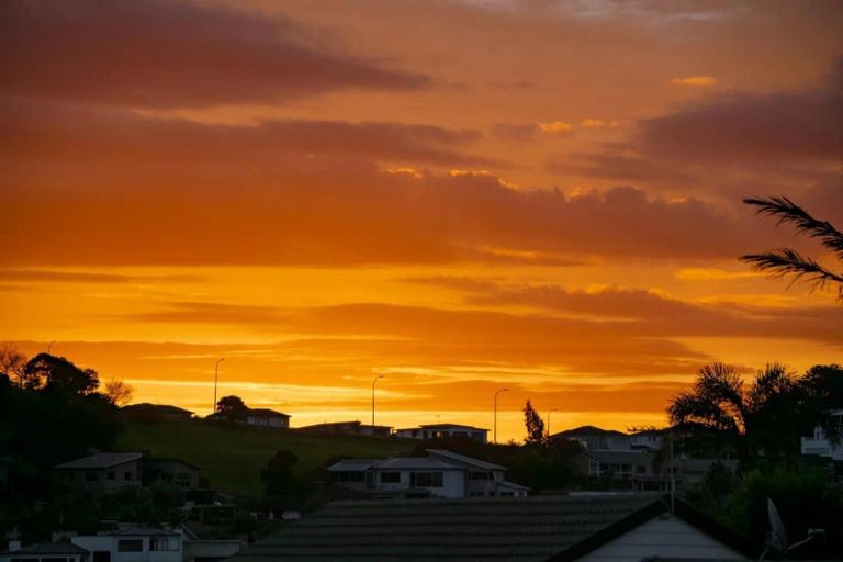 Photo of property in 12 Ascot Way, Orewa, 0931