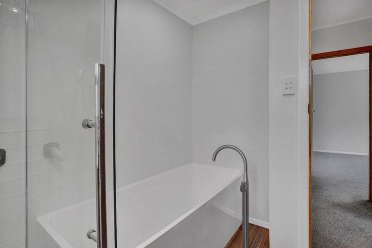 Photo of property in 58 Reid Avenue, Hawera, 4610