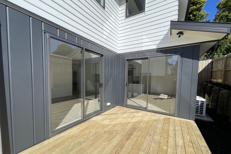 Photo of property in 26c Topliss Drive, Northcross, Auckland, 0632