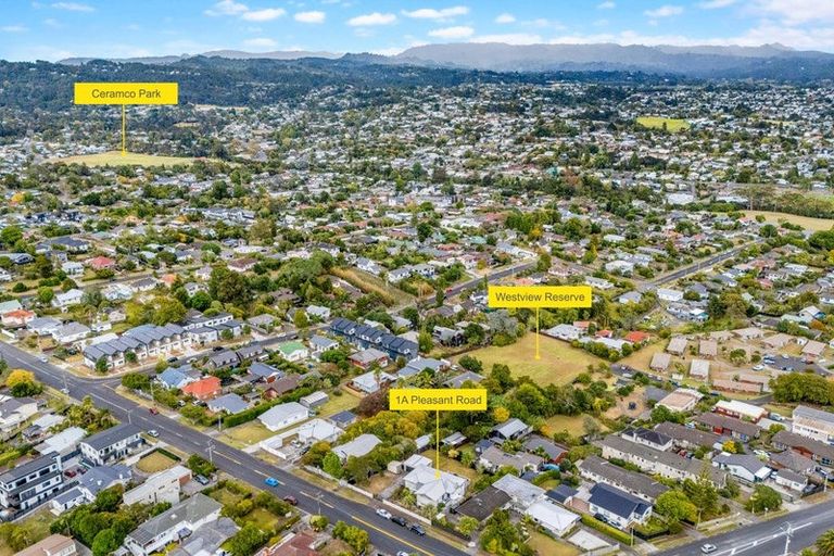 Photo of property in 1a Pleasant Road, Glen Eden, Auckland, 0602