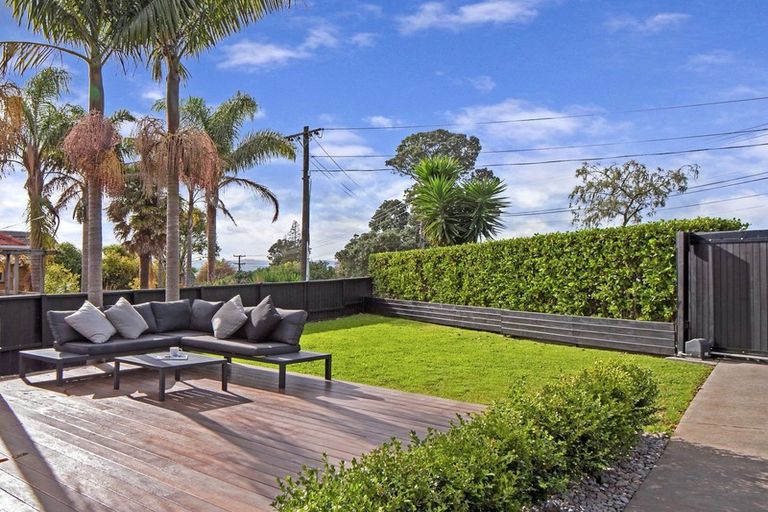 Photo of property in 1/44 Sale Street, Cockle Bay, Auckland, 2014