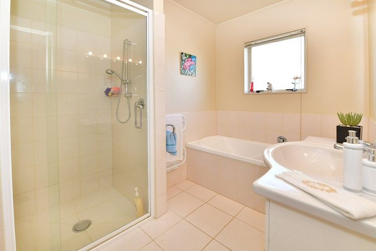 Photo of property in 3 Spinnaker Point, Manly, Whangaparaoa, 0930