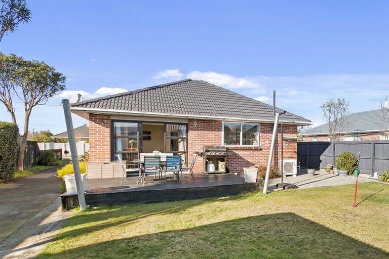 Photo of property in 25 Wilton Crescent, Bishopdale, Christchurch, 8053