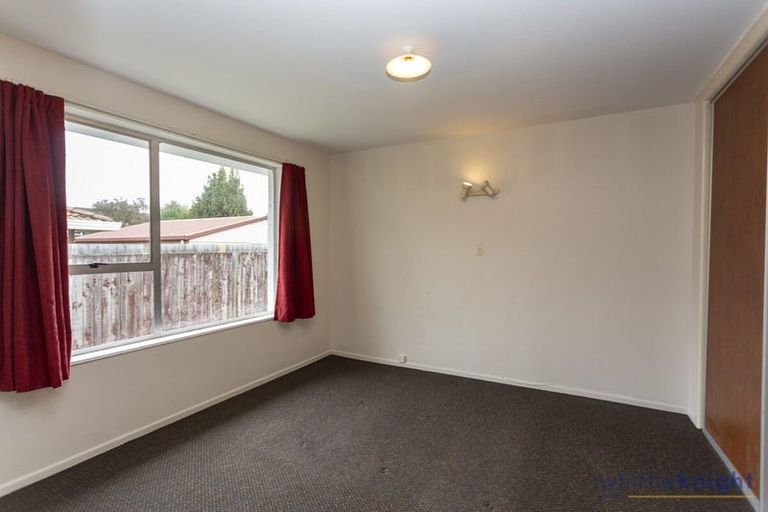 Photo of property in 4/93a Middlepark Road, Sockburn, Christchurch, 8042