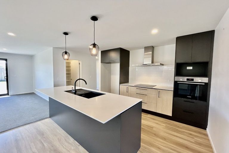 Photo of property in 14 Eileen Way, Rolleston, 7615