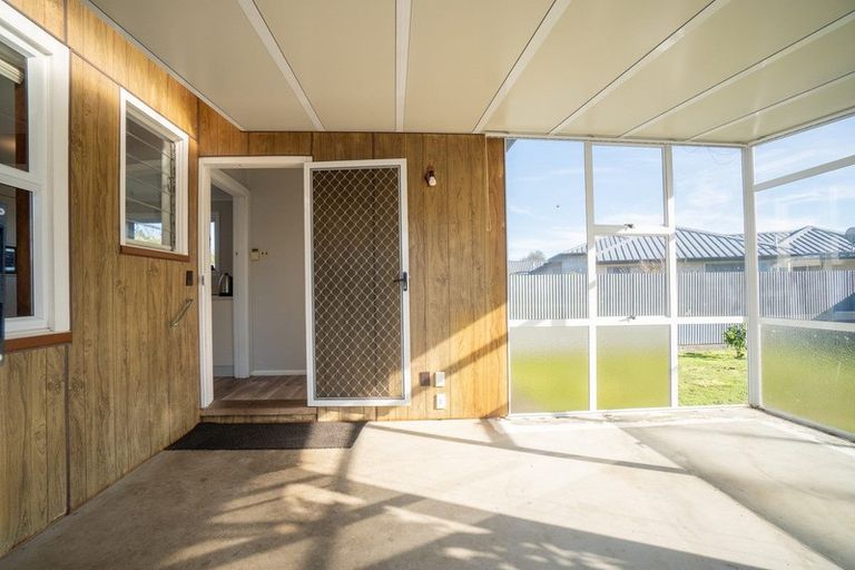 Photo of property in 25 Featherston Street, Takaro, Palmerston North, 4412