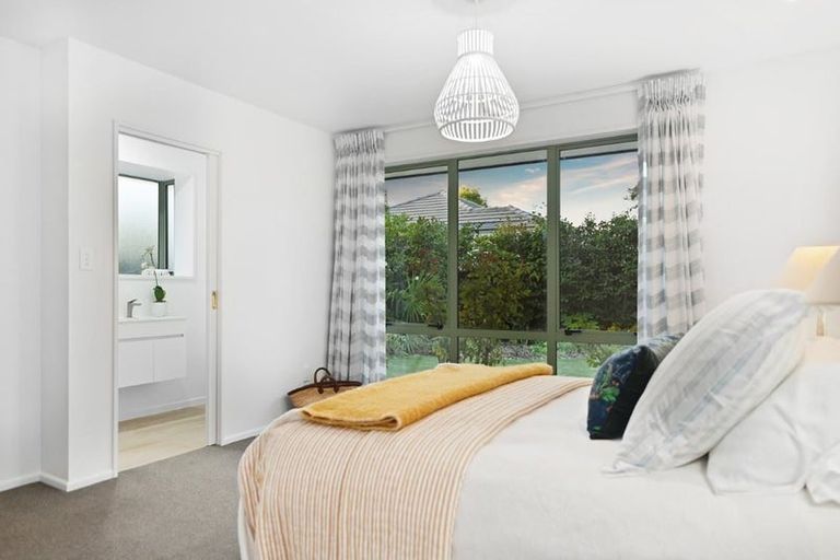 Photo of property in 263 Eastern Terrace, Sydenham, Christchurch, 8023