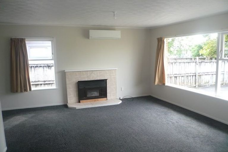 Photo of property in 113 Henderson Valley Road, Henderson, Auckland, 0612