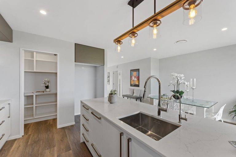 Photo of property in 19 Whitburn Avenue, Halswell, Christchurch, 8025