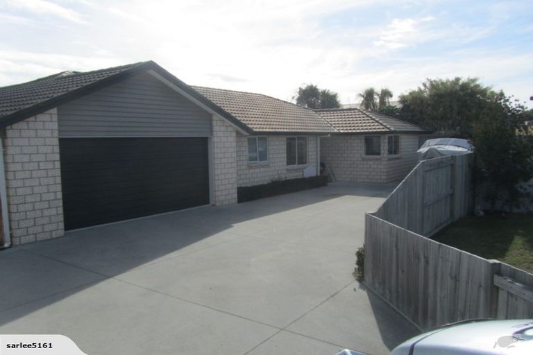 Photo of property in 22 Butterworth Crescent, Papamoa Beach, Papamoa, 3118