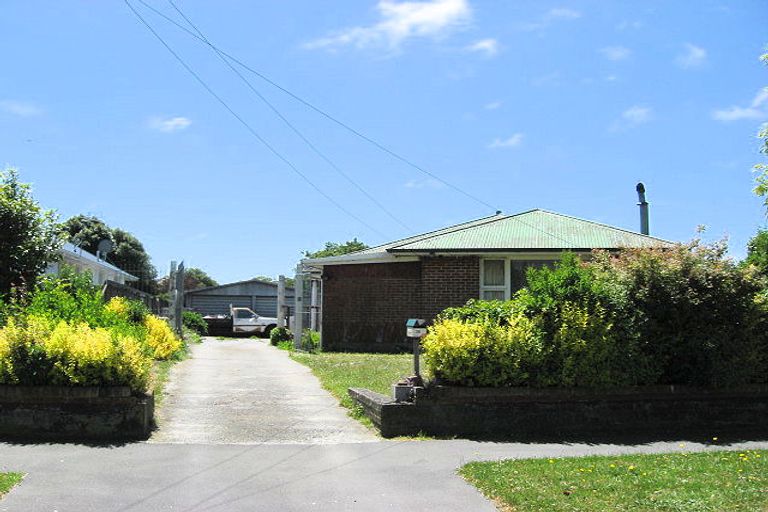 Photo of property in 38 Pinehurst Crescent, Russley, Christchurch, 8042