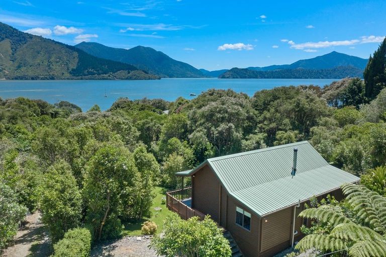 Photo of property in 230 Moetapu Bay Road, Moetapu Bay, Linkwater, 7282